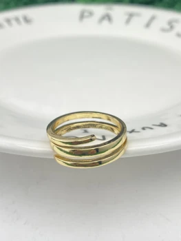 Замечательное старинное простое кольцо в виде змеи викторианской эпохи.