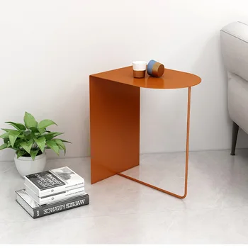 Nordic Light Luxury Leisure Iron Art Маленький журнальный столик, маленький столик-кровать, геометрический креативный прикроватный столик для сидения, угловой столик